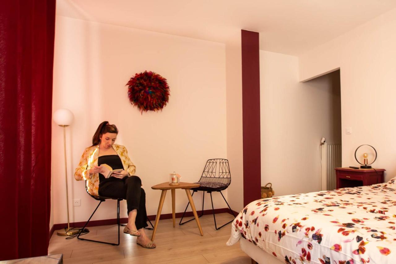 Au Bouchon Hotel Saint-Aigulin ภายนอก รูปภาพ