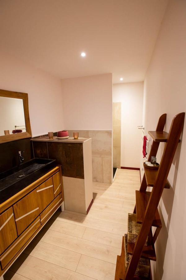Au Bouchon Hotel Saint-Aigulin ภายนอก รูปภาพ